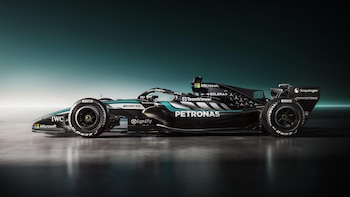 El Mercedes W17 tiene más