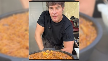 Jordi Cruz, chef Michelin, sobre los fideos de la fideuá: “Hay que freírlos con un aceite suave. Van a tener una textura más especial”