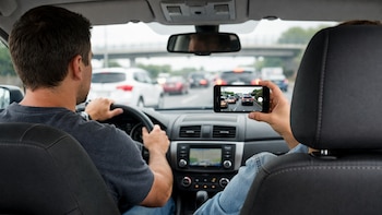 La Agencia Nacional de Seguridad Vial lanzó un sistema de reporte ciudadano para denunciar conductas peligrosas al volante