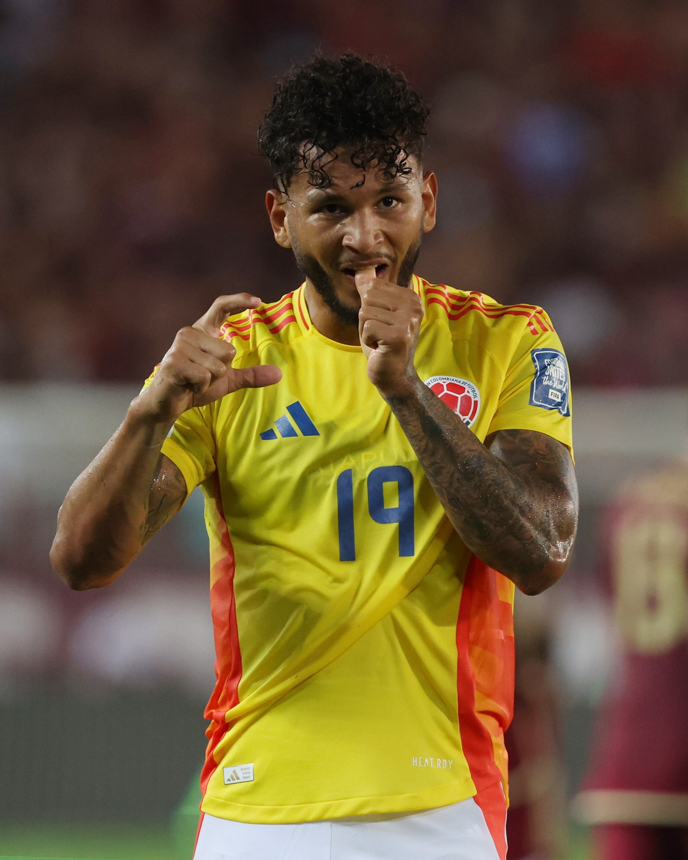 El delantero samario se convierte en el primer colombiano en marcar un póker en Eliminatorias Sudamericanas - crédito @fifaworldcup_es / X