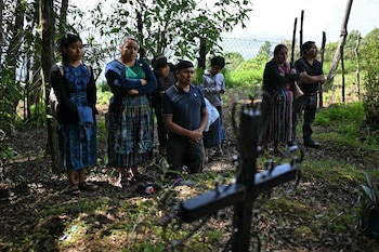 En Guatemala entierran a 68 víctimas del conflicto armado después de 44 años