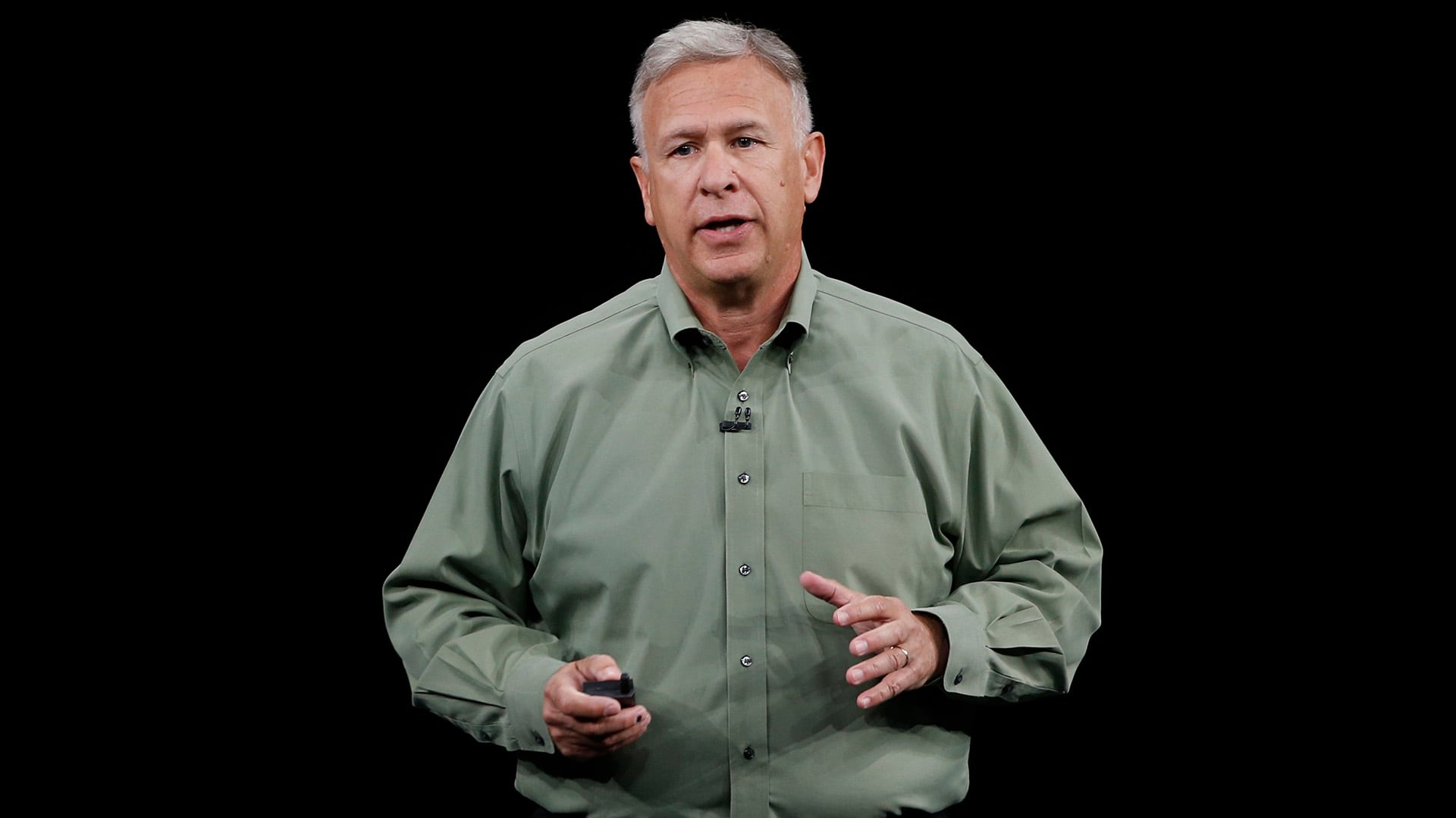 Phil Schiller renunció a su puesto en Apple ante la salida de Tim Cook. REUTERS/Stephen Lam