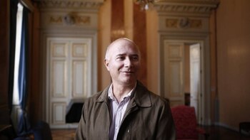 “Colombia está llena de leyes que no se cumplen”: Octavio Escobar Giraldo, a propósito de su novela ‘Cada oscura tumba’