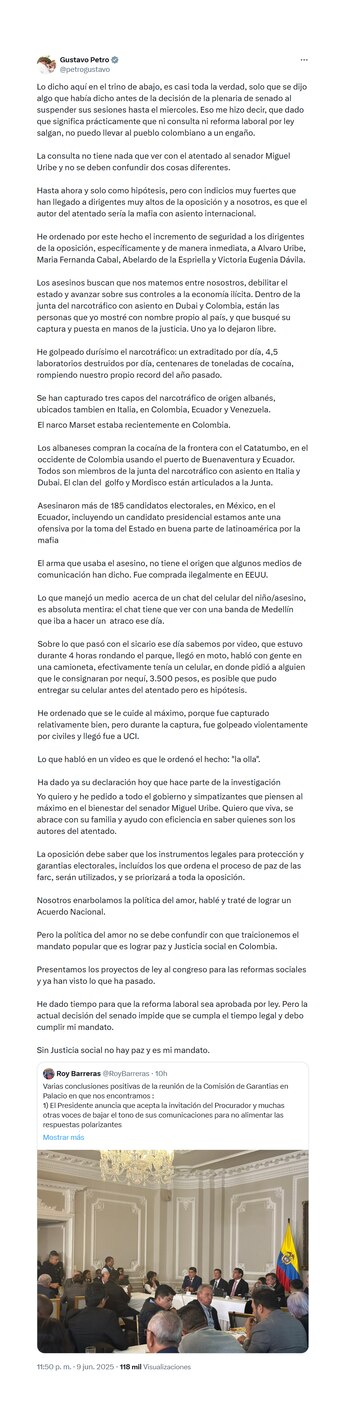 Trino de Petro señalando a
