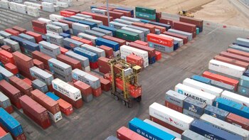 Vista del puerto de Montevideo