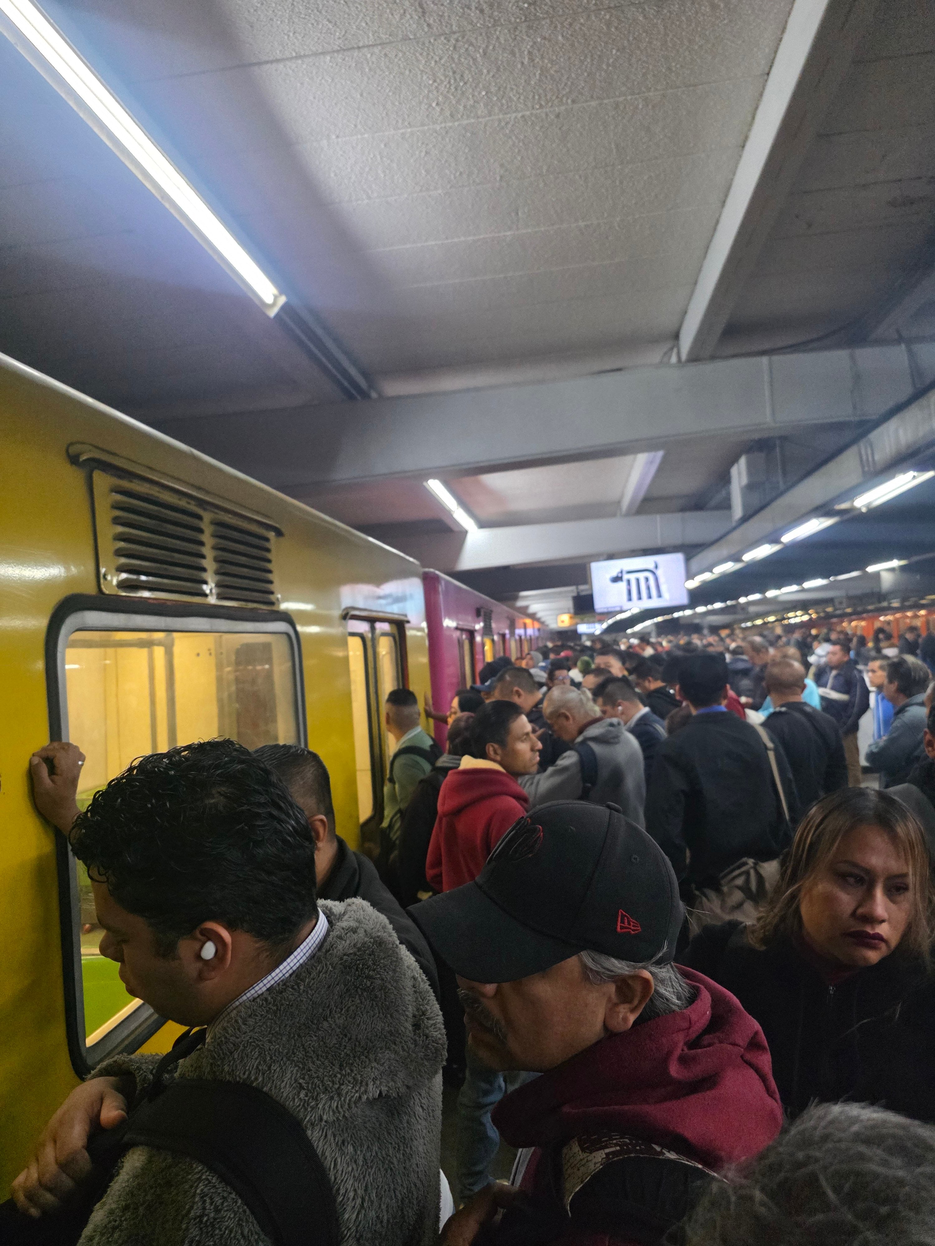 Avance en tiempo real de las diversas líneas de la red de transporte público capitalino. (Redes sociales)