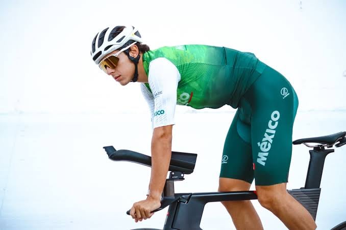 El ciclista mexicano compitió en la categoría Sub-23, una etapa clave en su proceso de formación y desarrollo rumbo al máximo nivel del ciclismo internacional. (CONADE)