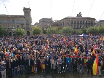 Concentración en Pamplona en contra