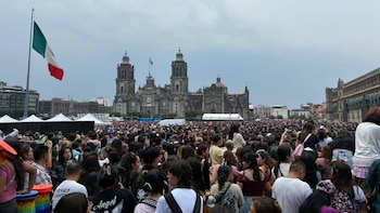BTS llega a Palacio Nacional para reunión con Claudia Sheinbaum EN VIVO hoy 6 de mayo: ARMY llena un cuarto de Zócalo