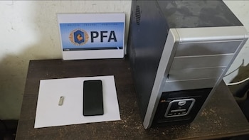 El CPU, el celular y el pendrive incautados a Bonafe