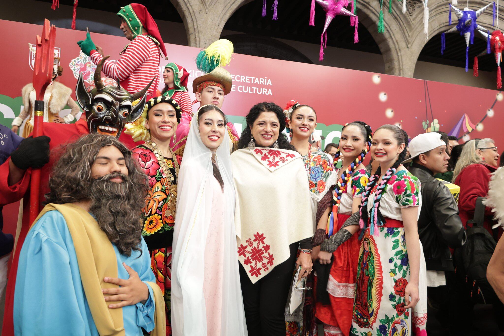 El Gobierno de la CDMX confirmó diversas atracciones para celebrar la Navidad 2025. Desde un túnel lumínico, nacimientos monumentales, pastorelas y recorridos dramatizados. (X/ @turismocdmx)