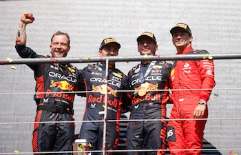 Verstappen sigue a la cabeza