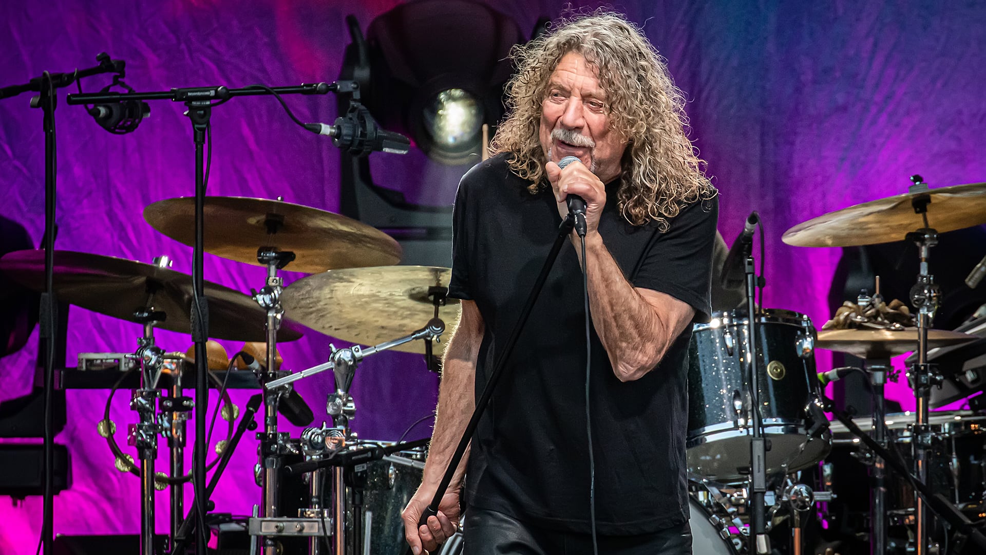 Según Robert Plant, la mayoría de la música en radio carece de la energía característica del rock de décadas pasadas (Photo by Per Ole Hagen/Redferns)