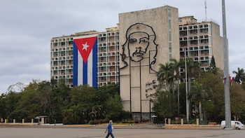 China asegura que EEUU no puede justificar el bloqueo a Cuba con "acusaciones inventadas"