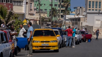 Poco transporte público, desfiles cancelados