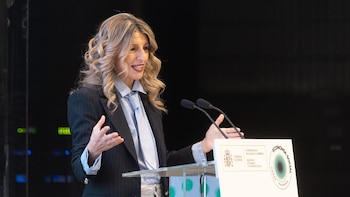 Trabajo lanza el sello de