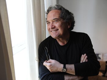 El escritor Ricardo Piglia recibió