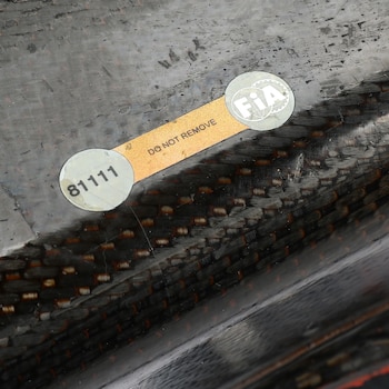 Uno de los detalles de autentificación con el número de pieza homologado por la FIA (Crédito: Gentileza F1 Authentics)
