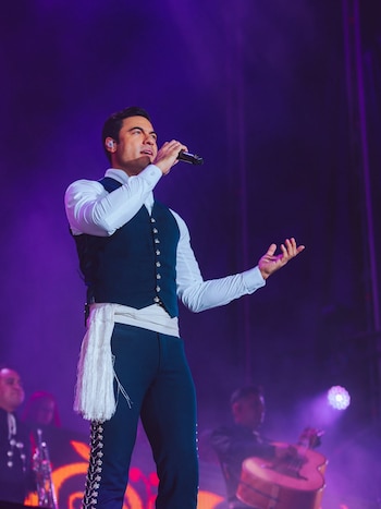 Carlos Rivera ya se presentó en solitario en el Movistar Arena de Bogotá en 2023 - crédito @carlosrivera/Instagram