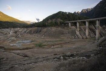 24/11/2022 Vista del pantano de