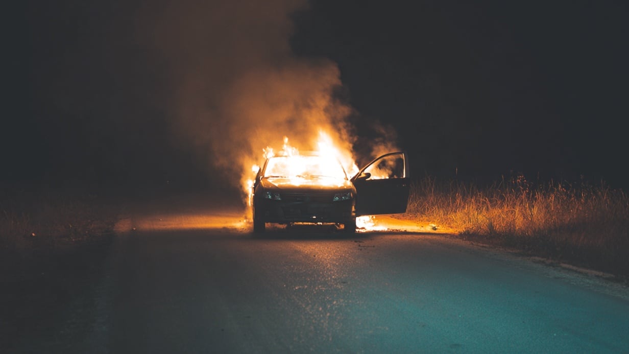 En noviembre, un hombre había sido prendido fuego mientras dormía en un auto (Imagen Ilustrativa Infobae)