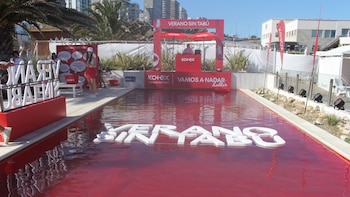 La pileta intervenida en el