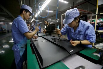 Las exportaciones chinas a Estados Unidos cayeron un 12,5& (REUTERS/Jason Lee)