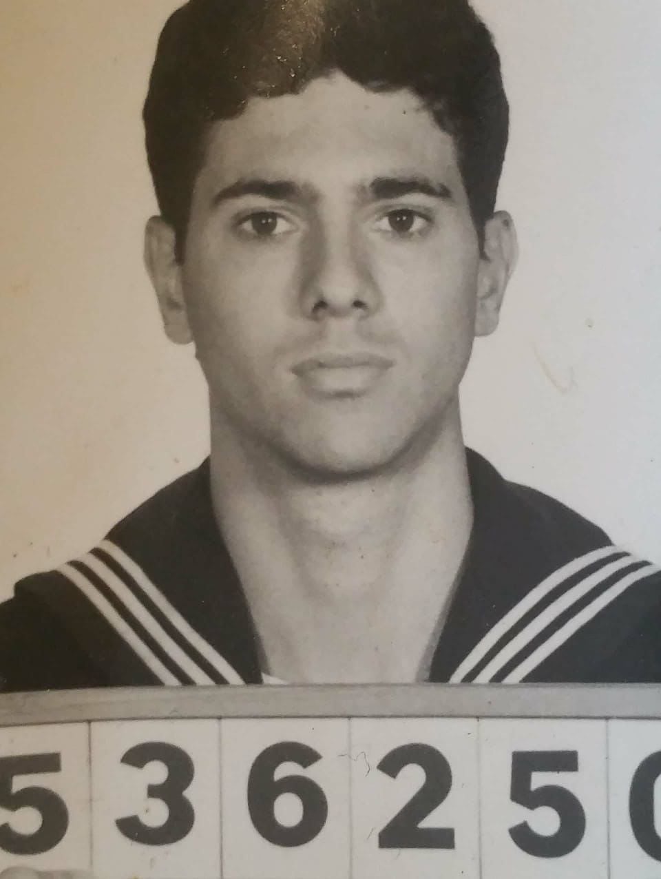 Alejandro Diego en su época de soldado de marina