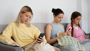 La comparación constante en redes