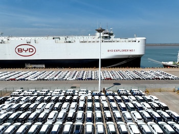 La Comisión Europea está investigando si la venta de coches eléctricos chinos en Europa está siendo subvencionada indebidamente y si es necesario tomar contramedidas (China Daily via REUTERS)
