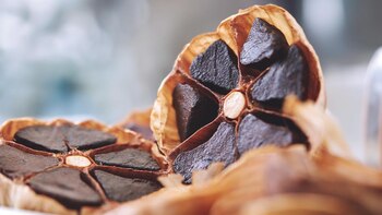 ¿Qué es el ajo negro,