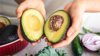 Aurelio Rojas, cardiólogo: “El aguacate tiene muchas calorías, pero es bueno para el corazón y reduce el colesterol malo”