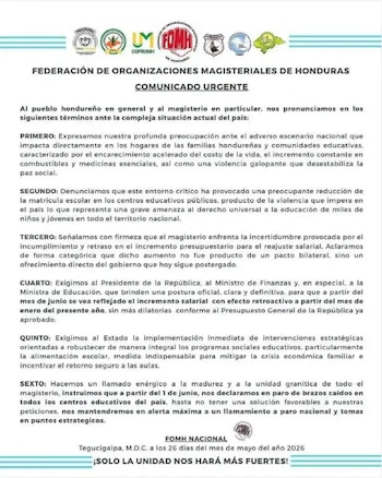 Docentes protestan frente a la Secretaría de Finanzas para exigir el pago del reajuste salarial pendiente. (FOTO: Tu NOTA)