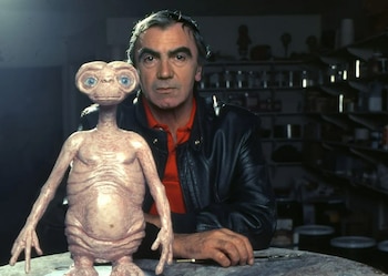 Carlo Rambaldi y una figura