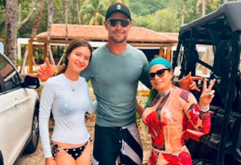 Videos y fotografías del protagonista de Thor recorriendo las playas costarricenses se viralizaron rápidamente en redes sociales. (Cortesía)