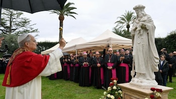 Papa León XIV inaugura estatua