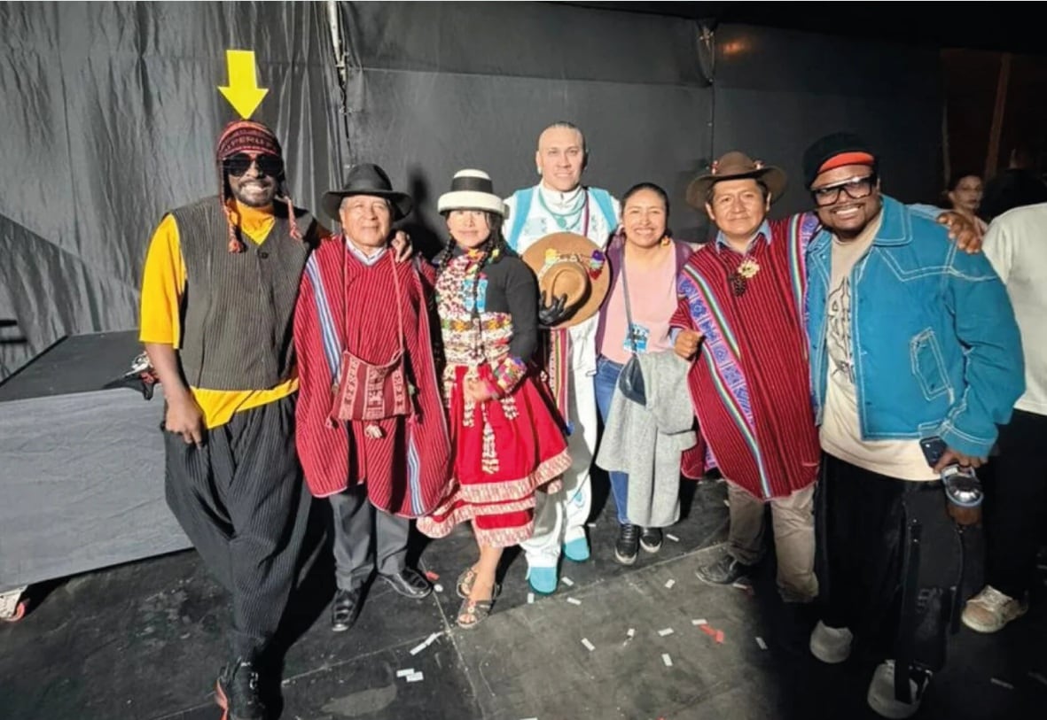 Taboo invitó a representantes de pueblos indígenas al escenario durante el concierto de Black Eyed Peas en Lima.