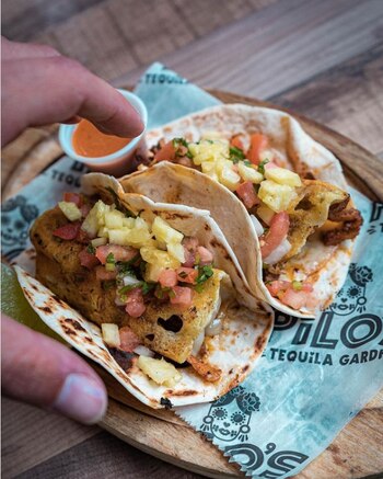 Ofrece delicias como tacos de