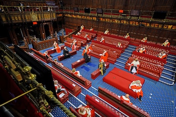 Distanciamiento y aforo reducido en