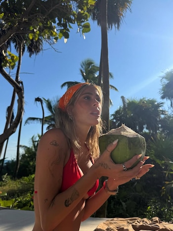 La cantante apostó por looks