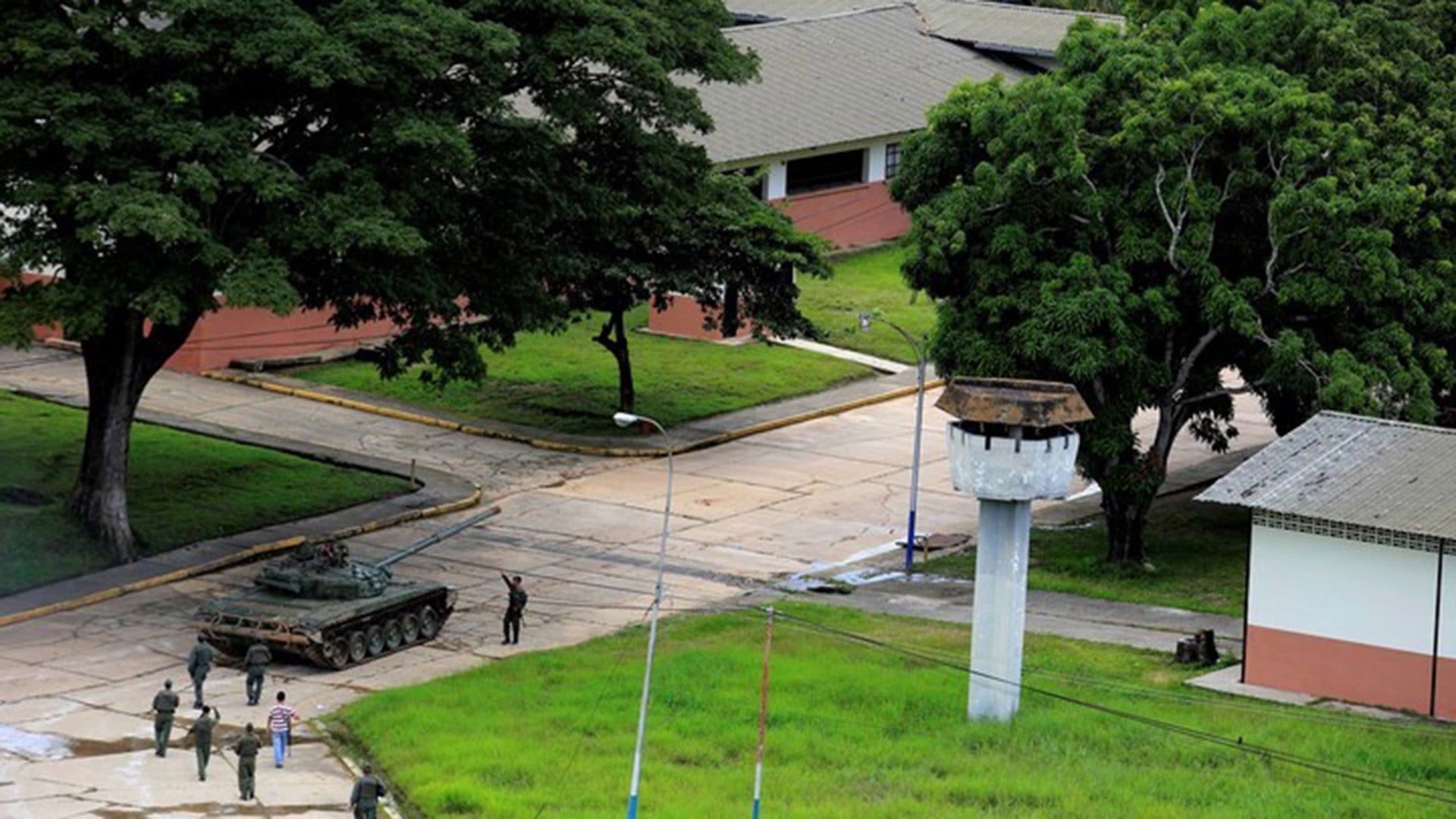 Tribunal venezolano condena a 30 años de prisión a participantes del asalto al Fuerte Paramacay en 2017