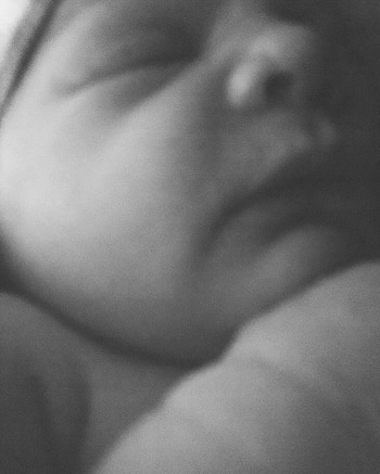Samantha Trottier publicó también en X el nacimiento de Dalí con la misma frase que usó Hernán Regiardo para presentar a su hija
