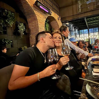 Al día siguiente, una amiga