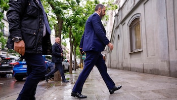 Aldama se presenta como un simple conseguidor dentro de una trama de “mordidas” de dinero efectivo bajo el conocimiento y beneplácito de Pedro Sánchez