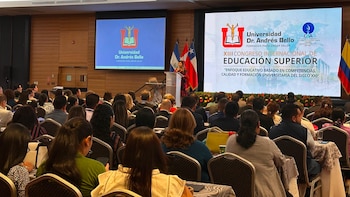 Universidad salvadoreña impulsa la educación por competencias a través de congreso internacional
