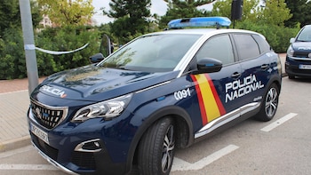 Tres detenidos, dos menores, por