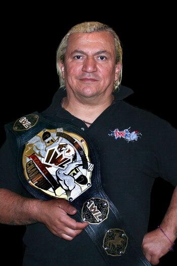 En las luchas de apuesta, Scorpio Jr demostró su destreza al ganar las máscaras de Tortugillo Karateka I y Black Scorpio/ @raulbrindis