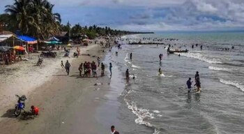 Socorristas encontraron el cuerpo del niño que desapareció en playas de Moñitos,
Córdoba mientras jugaba con sus familiares - crédito La Razón