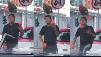 México derrota a la IA: malabarista se vuelve viral por actuar con un gallo en la cabeza