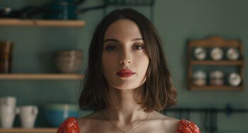 María Valverde protagoniza la adaptación cinematográfica del libro "Canciones y recuerdos", escrito por Elísabet Benavent. (Netflix)